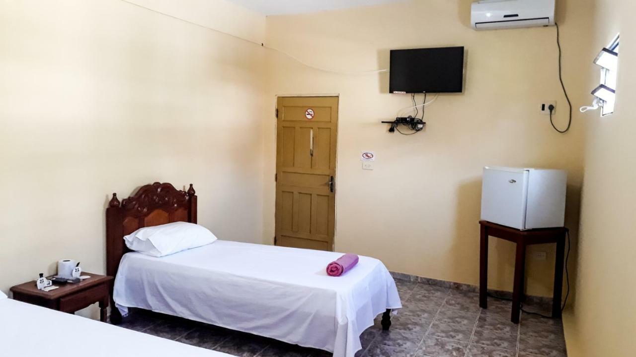 Hotel Regional II Coari Bagian luar foto